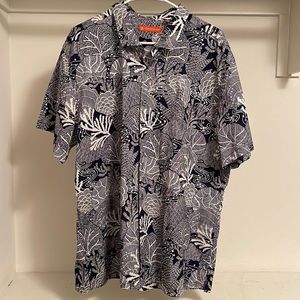 Tori Richard Hawaiian button down shirt